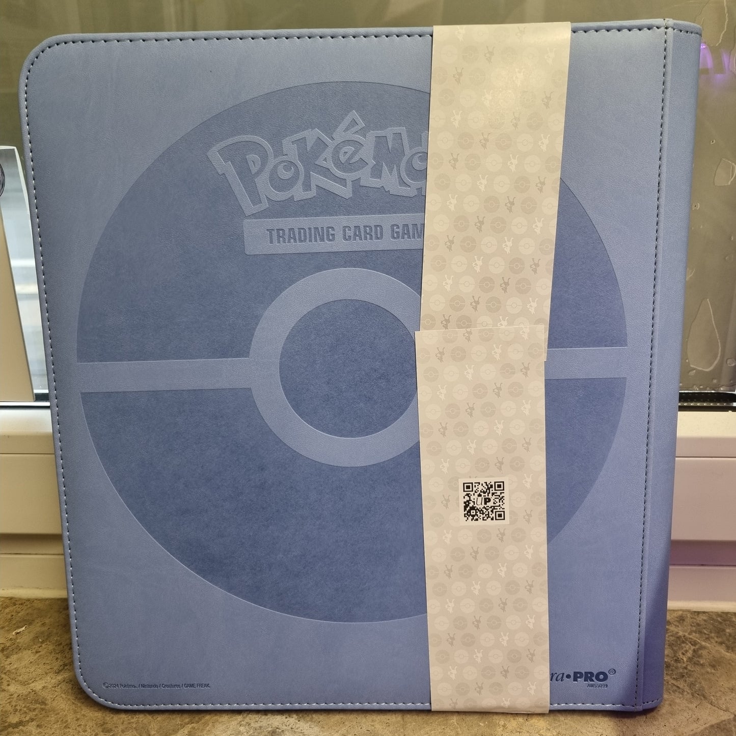 Lukario 12 Pocket Zippered Pro Binder 360