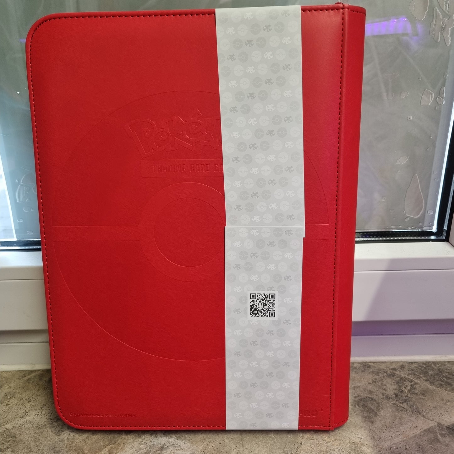 Glurak 9 Pocket Zippered Pro Binder 360